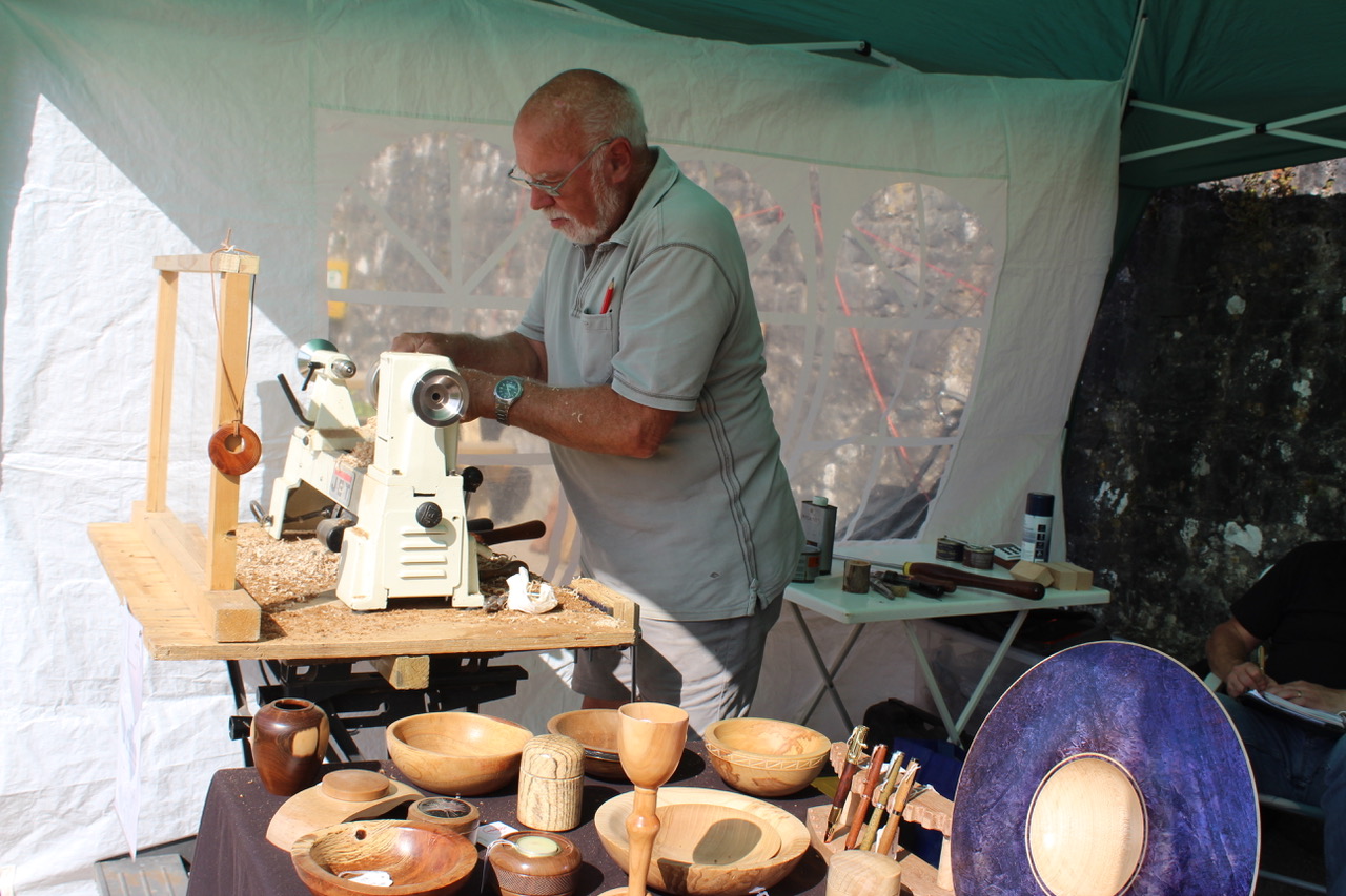 Woodturning with Jon Blake, Touch Of Wood.