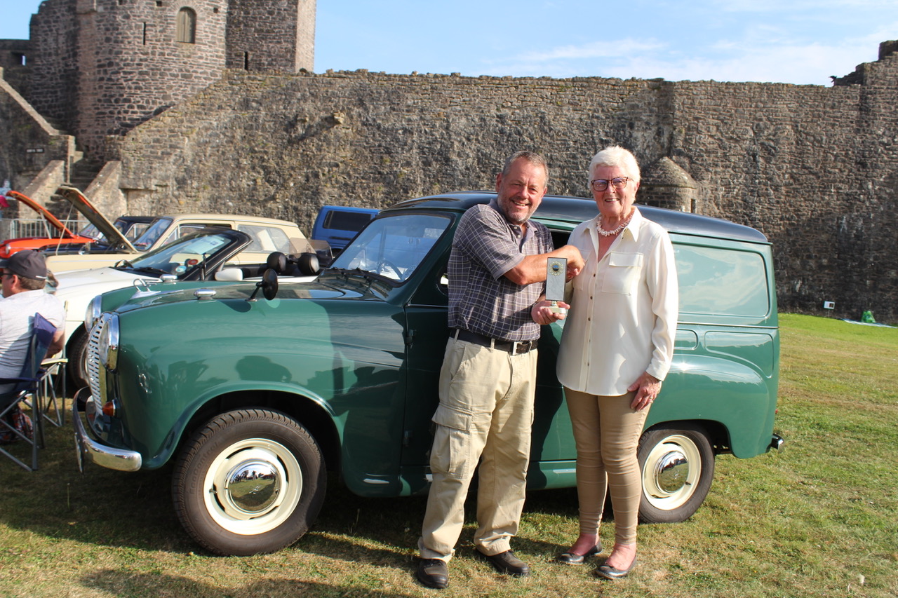 Daphne Bush with Paul Jenkins (Saundersfoot) and his 1963 Austin A35 van