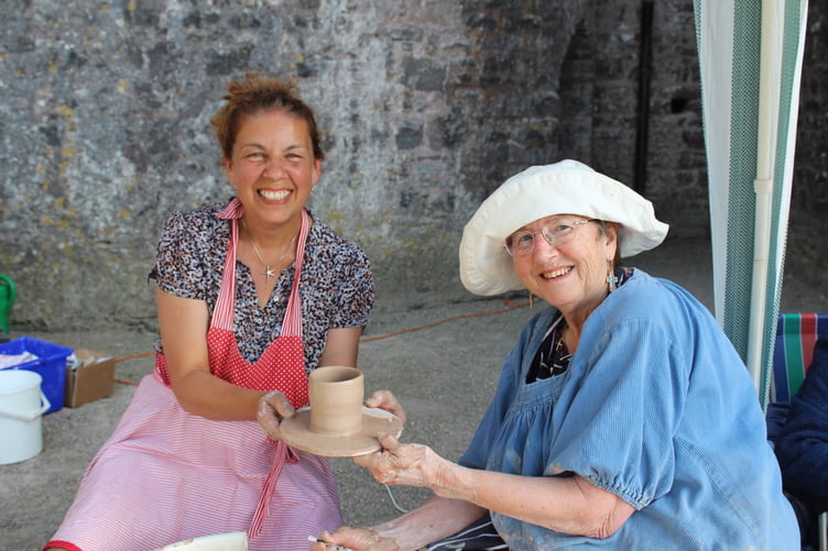 Potters Pattie Hogg and Debbie Vines.