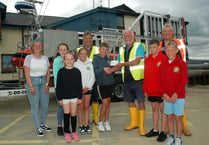 Pupils present £2,000 to lifeboat station