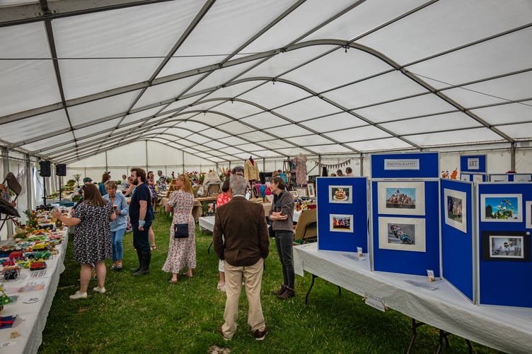 Domestic tent