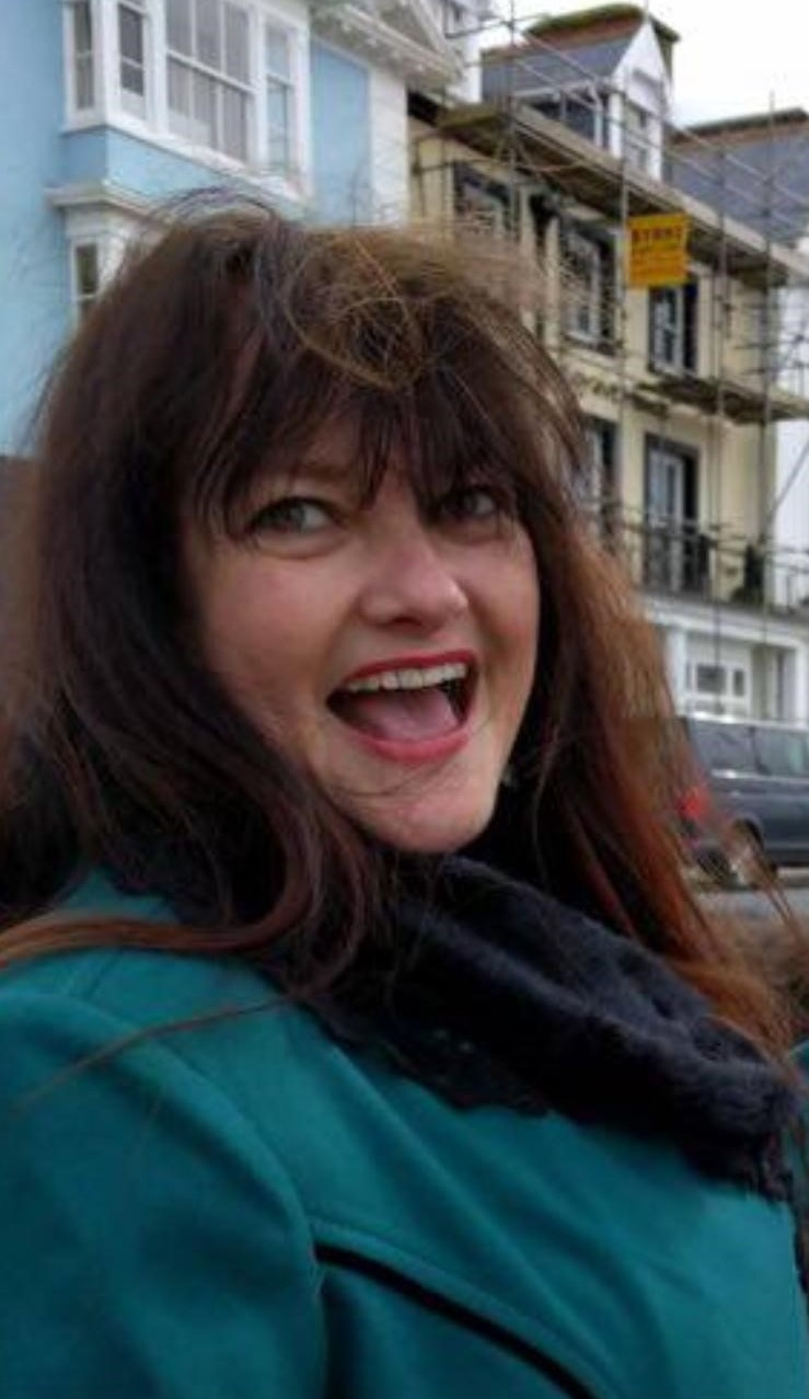 Sarah Jane Williams has shaved off her waist-length hair, as seen in before and after photos, right