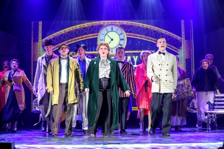 42nd Street ensemble      Photo: Steve Woodley