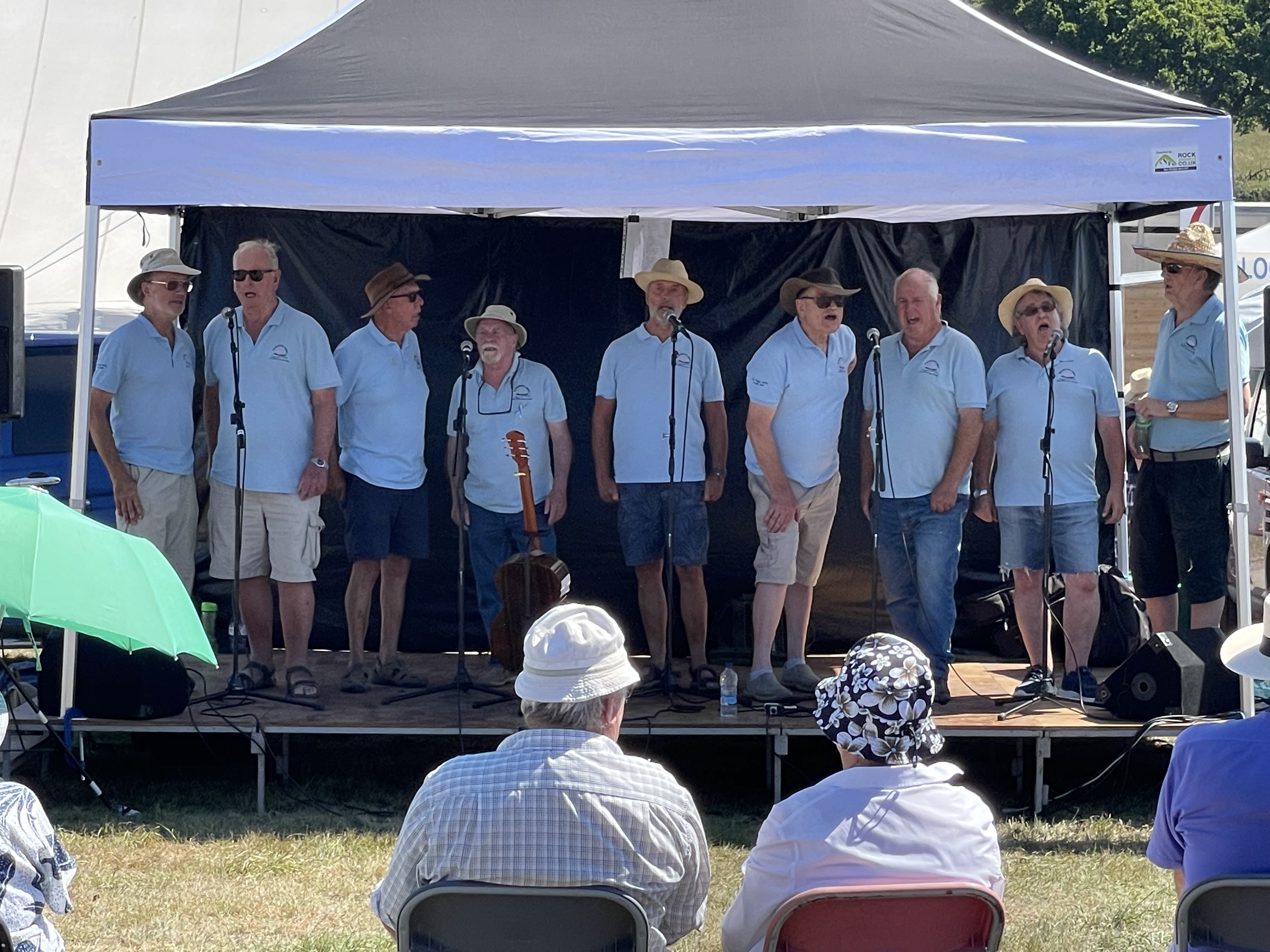 Mariners Away performing at the Show. AQ 3049