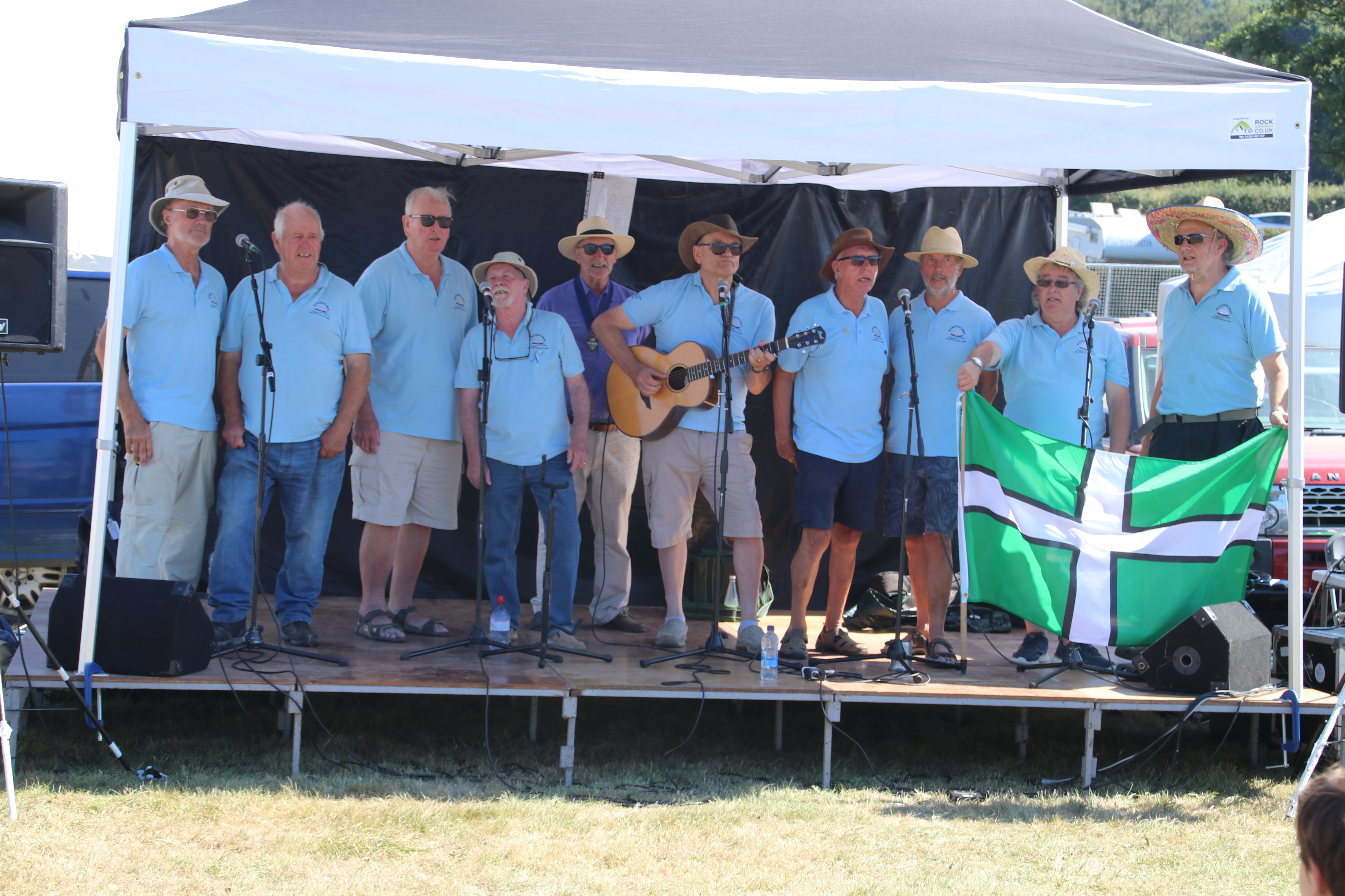 Mariners Away performing at the Show. AQ 8276