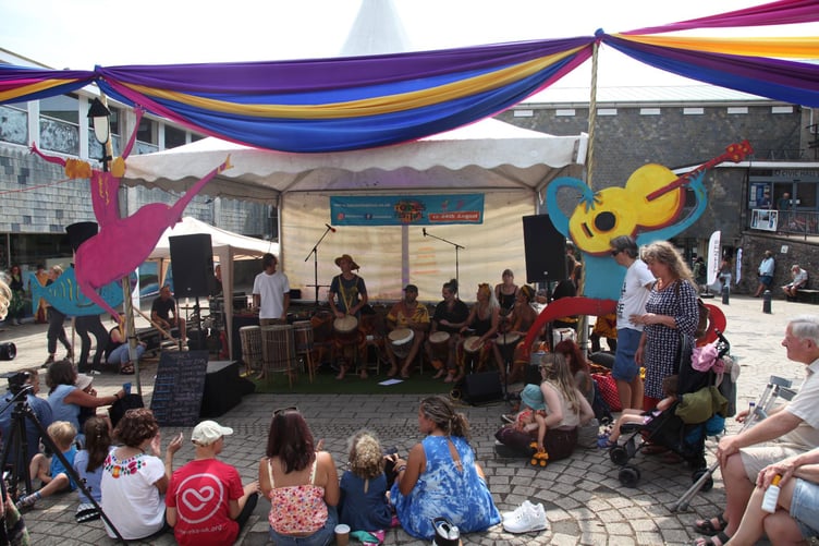 Shumba Arts at the opening ceremony.