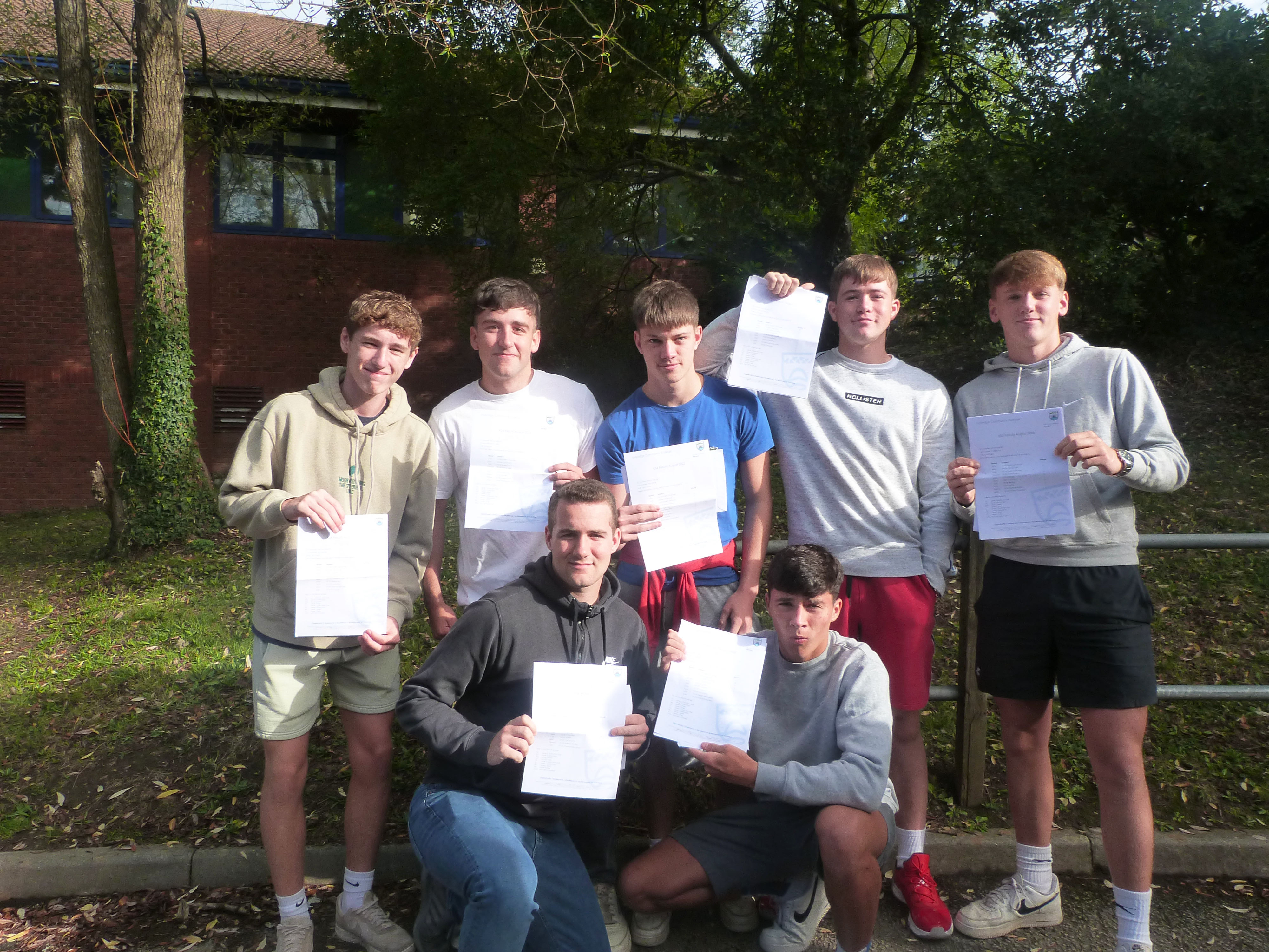 Ivybridge students collect GCSE results