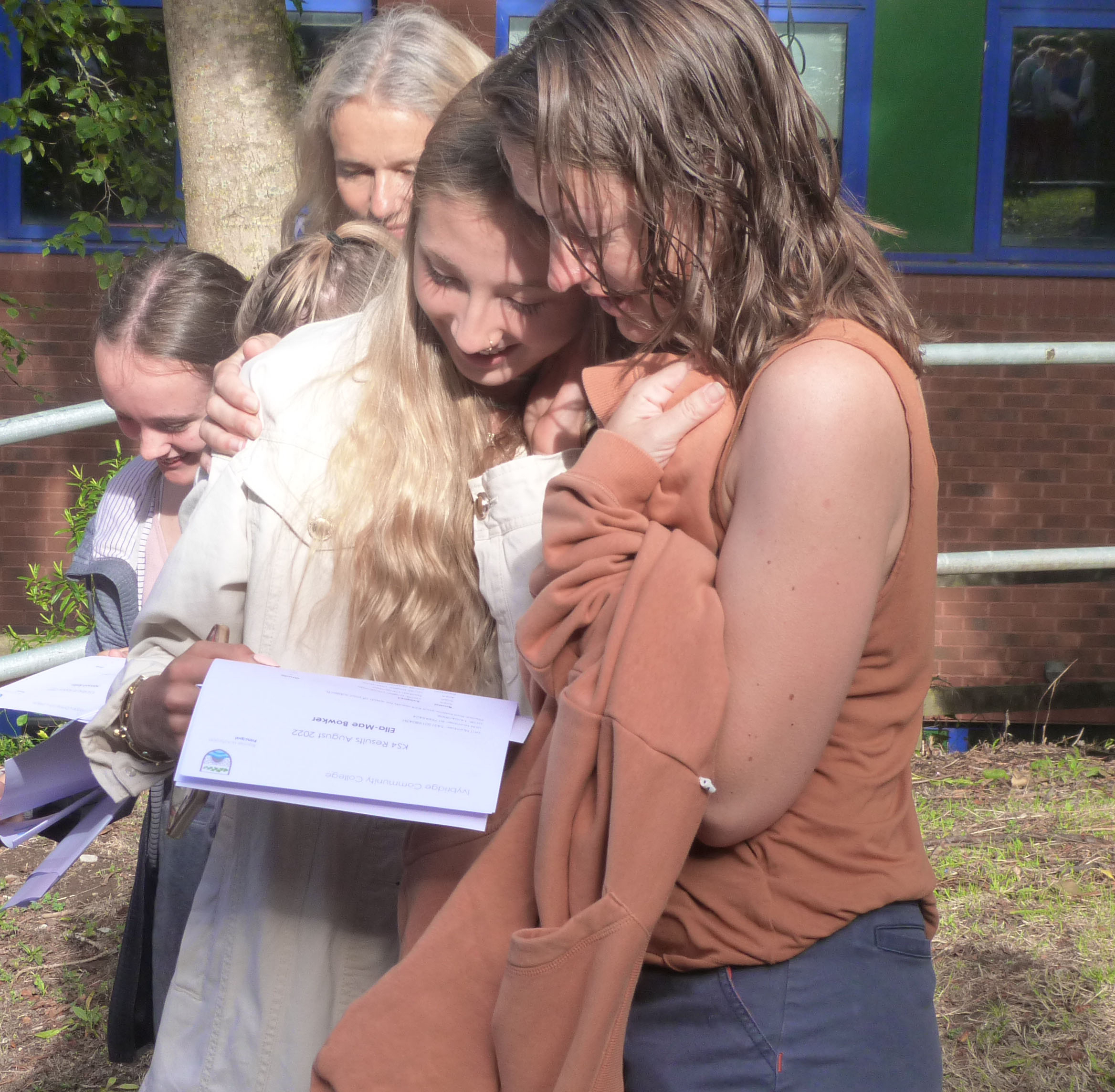 Ivybridge students collect GCSE results