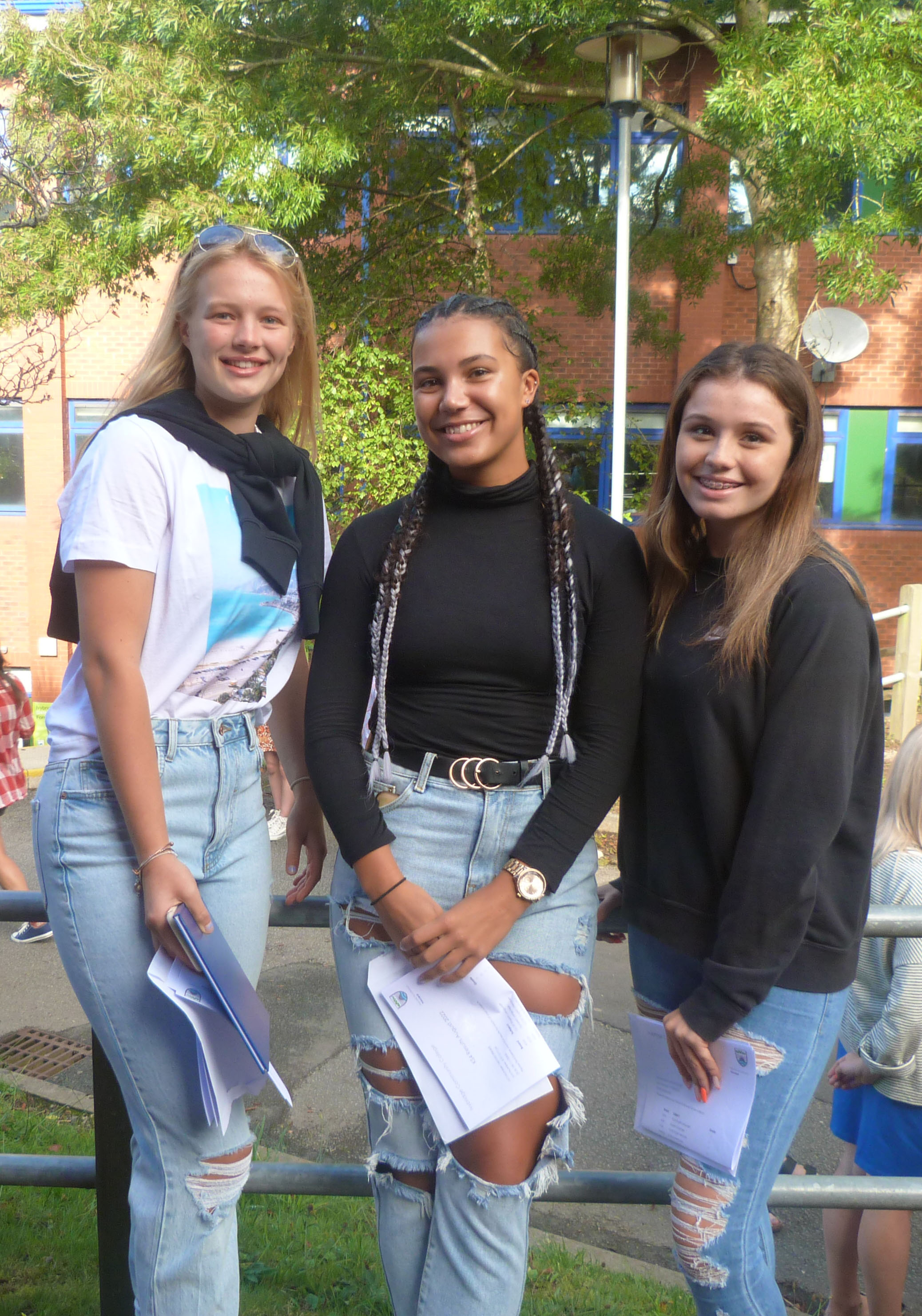 Ivybridge students collect GCSE results