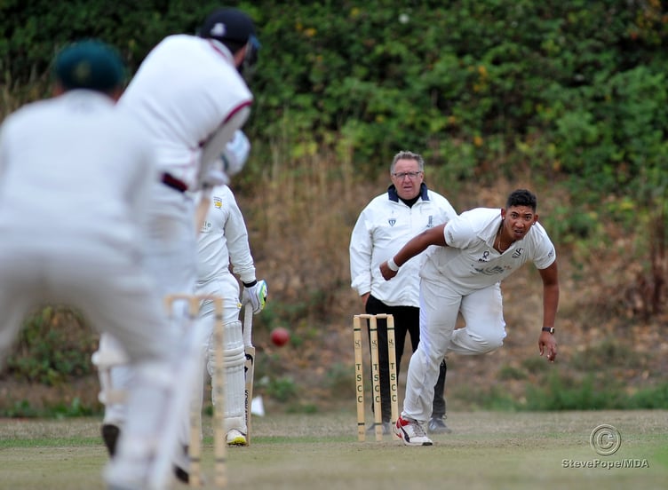 Photo: Steve Pope MDA030922E_SP006 Tolchards Devon Cricket League C Division (West). Teignmouth and Shaldon versus Yelverton Bohemians.  T&S's Ruben Minnaar hurls down a delivery