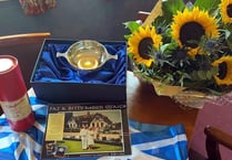 Crediton Bowling Club win back trophy