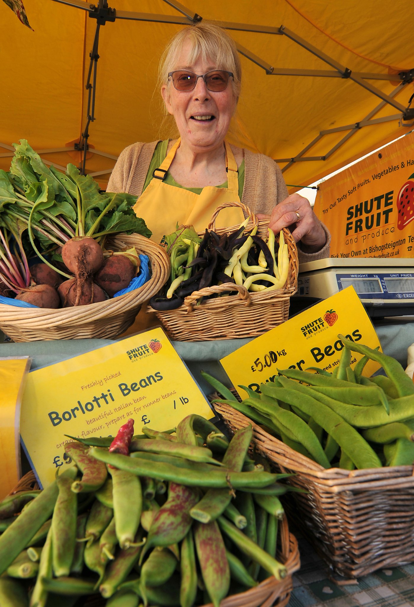 Photo: Steve Pope MDA100922A_SP006
Nourish Food Festival at Bovey Tracey. Lori Reich from Bishopsteignton-based Shute Fruit