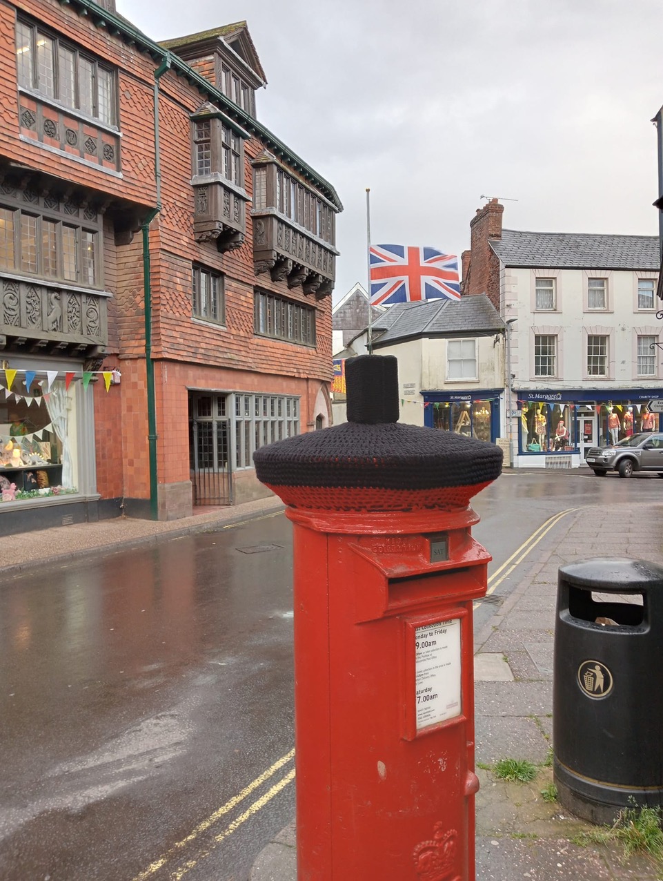 Wiveliscombe Post Box in The Square