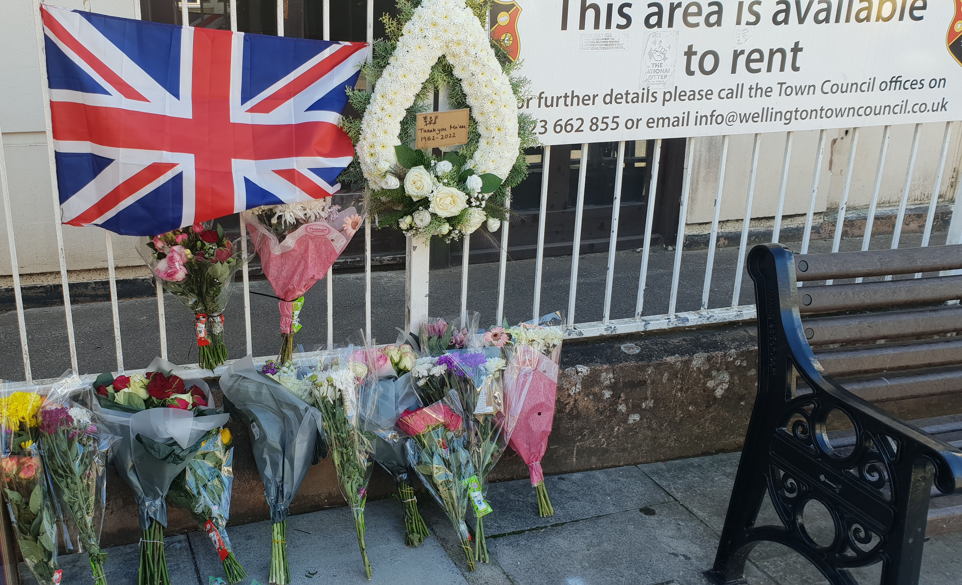 Tributes in Wellington
