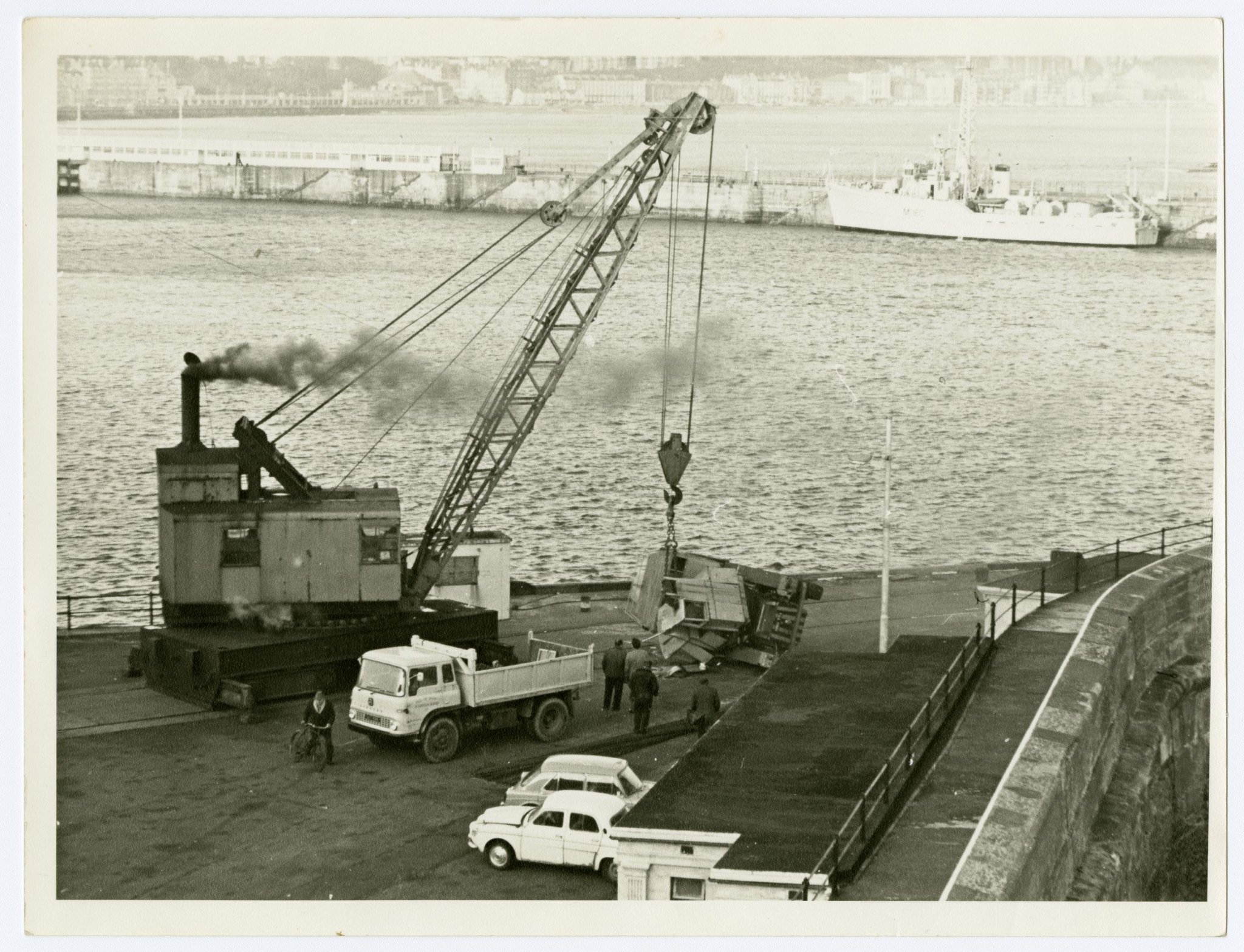 A crane in Douglas
