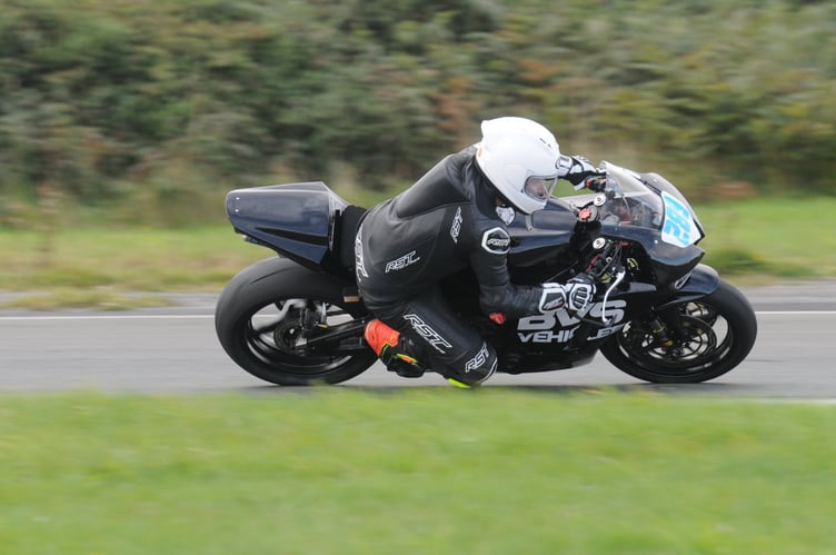 Kyle Casement finished runner-up to first cousin Ryan Cringle in the Isle of Man ACU Centre Road Race Championship with a string of strong rides in his first full season without a novice jacket. He was third in the 600cc class (Photo: John Watterson)