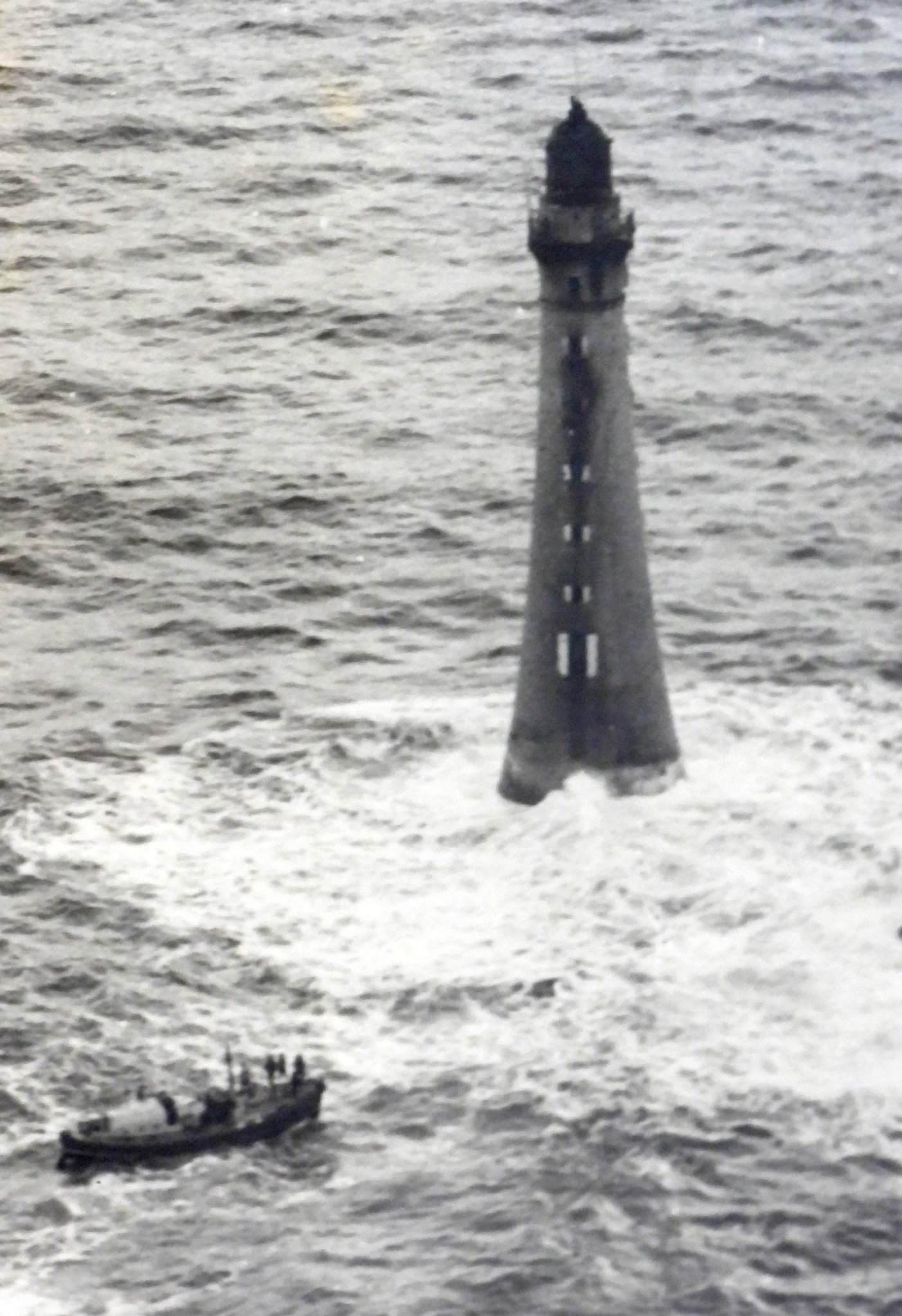 The Colby Cummin 2 rescuing the three lighthouse keepers from Chicken Rock. Photo: Port St Mary RNLI