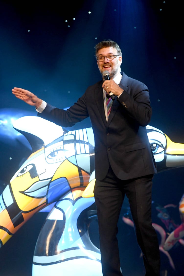 The final auction event for the ‘Big Splash’ campaign, raising money for Hospice Isle of Man - pictured is auctioneer Charles Hanson