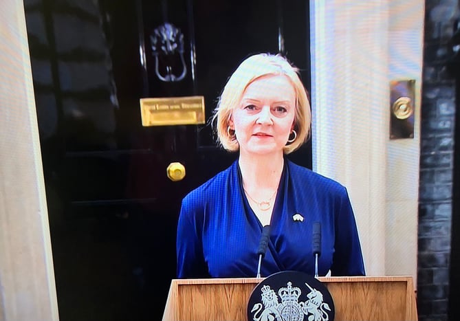 Liz Truss resigns