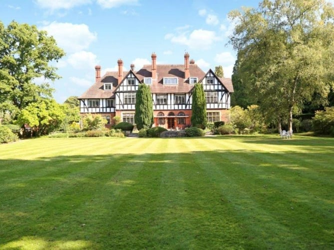 period farnham