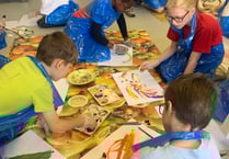 Local artist Martin Bush stages workshop for students