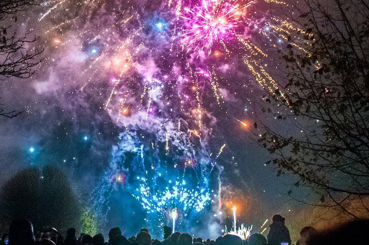 Farnham Fireworks and Torchlit Procession 2022