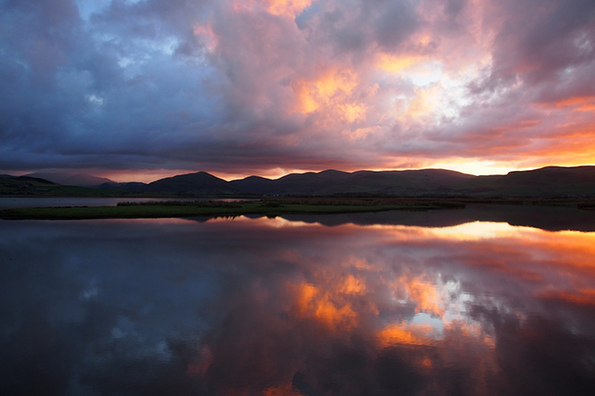 Beautiful colours abound in Margaret Pugnet’s shot of daybreak over the Dysynni river on a quiet morning
