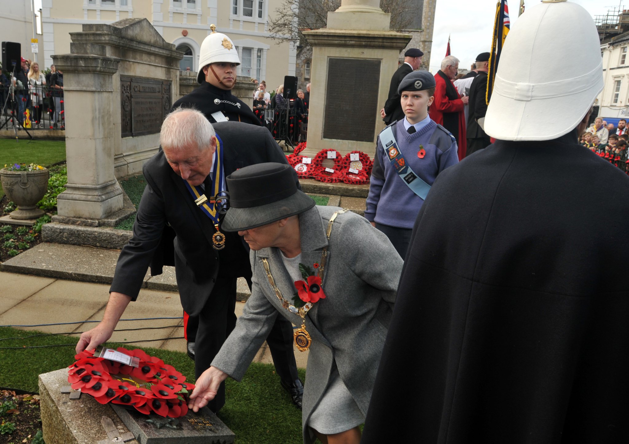 MDA131122F_SP013 Photo: Steve Pope
Remembrance Sunday, Newton Abbot. Service and wreath laying at the war memorial.