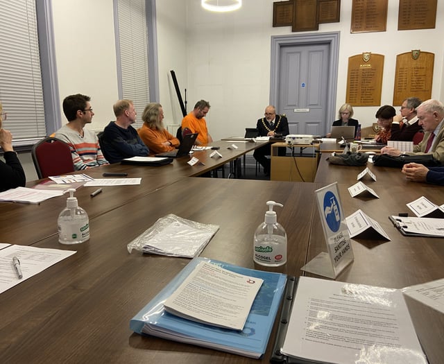 Ross Town Council votes for a "taxing" compromise
