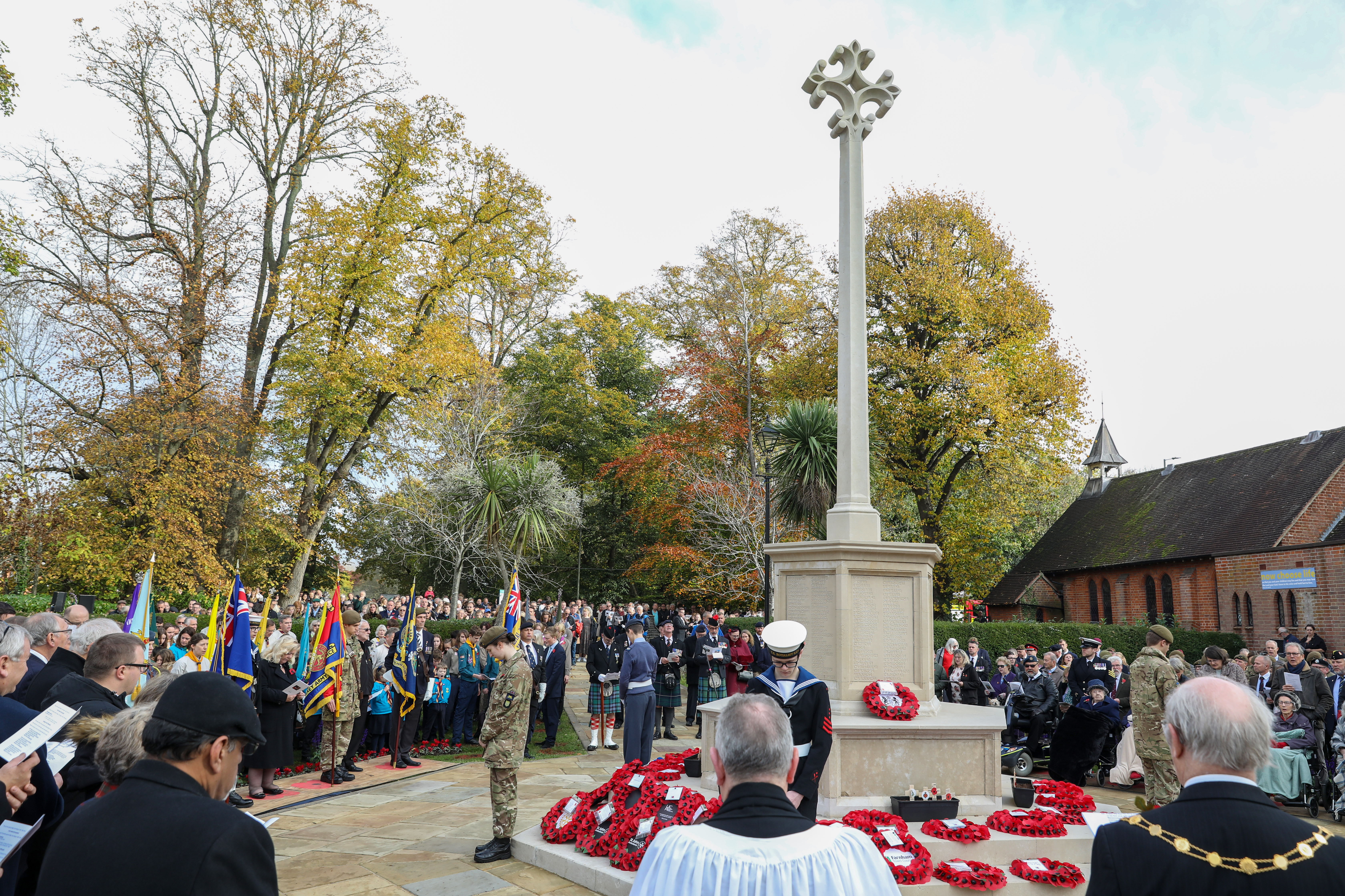 We will remember them: programme confirmed for Farnham Remembrance parade and service