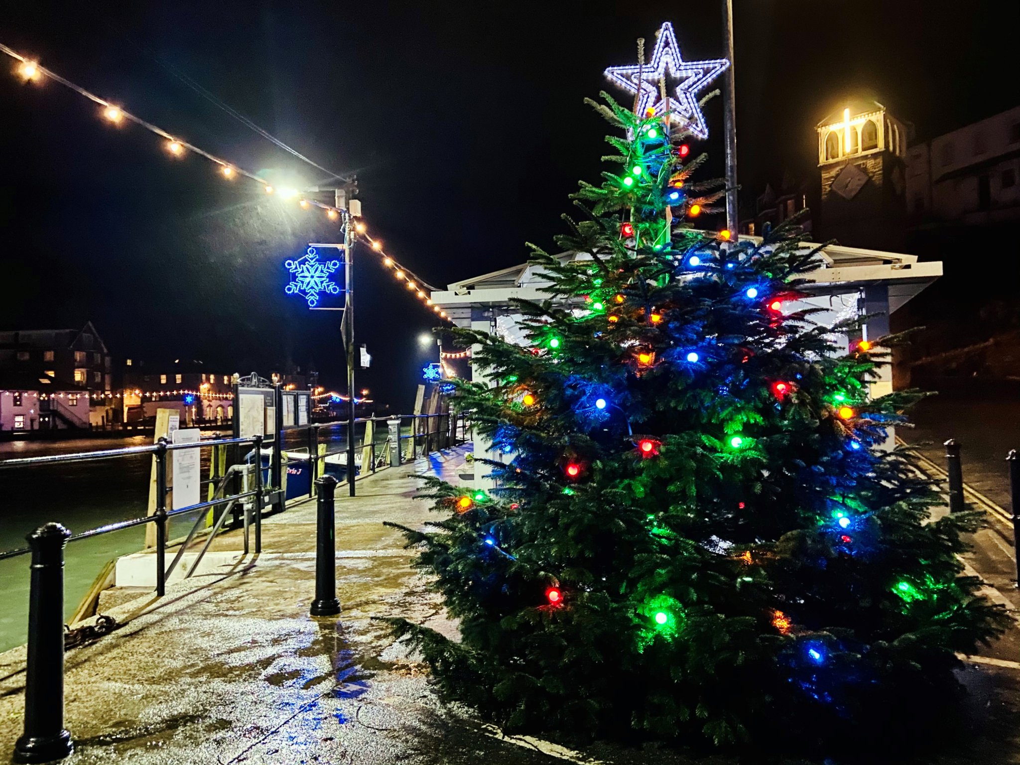Looe is set to light up its streets this December