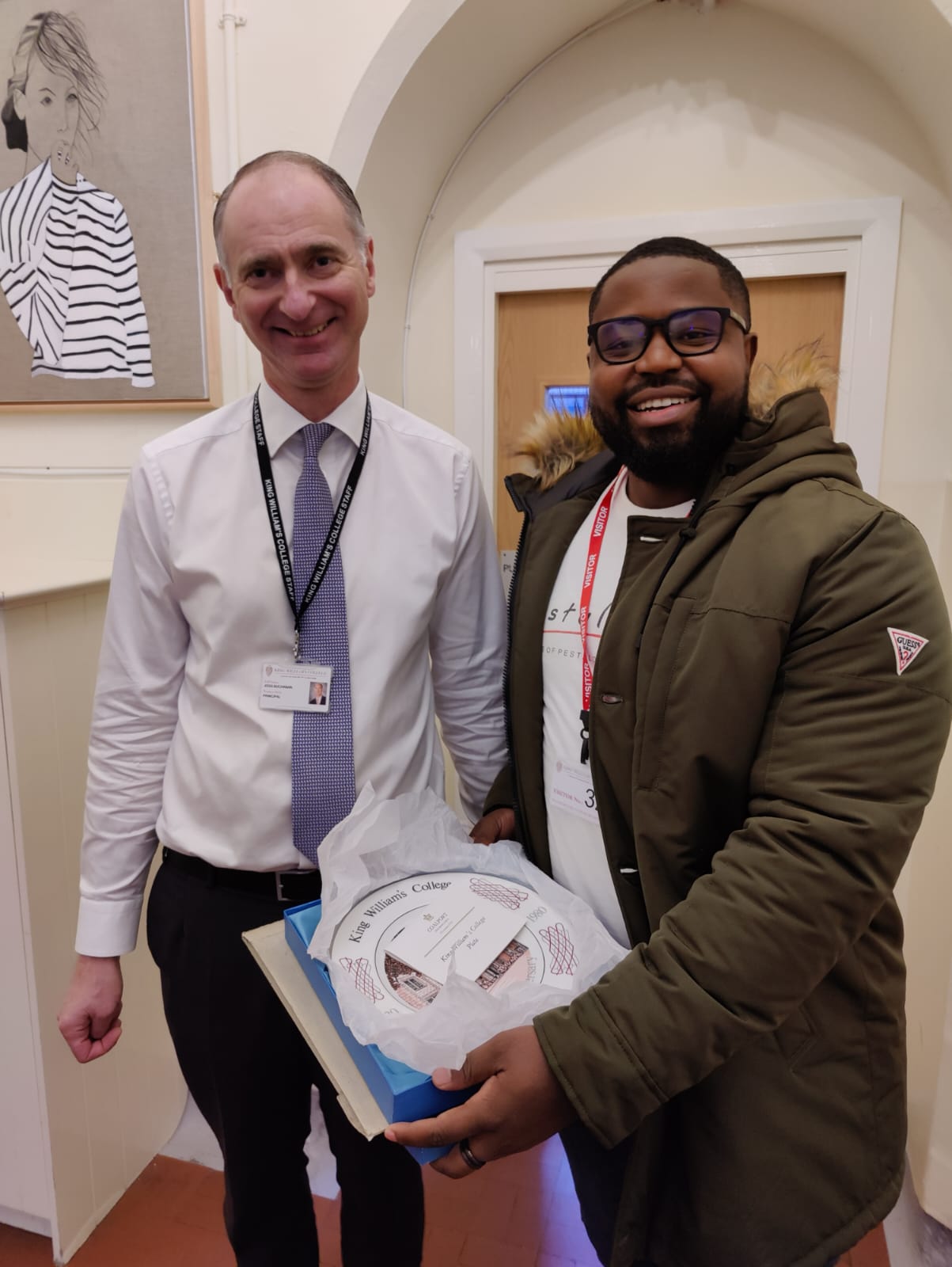 Washington Mudziviri presented with gift