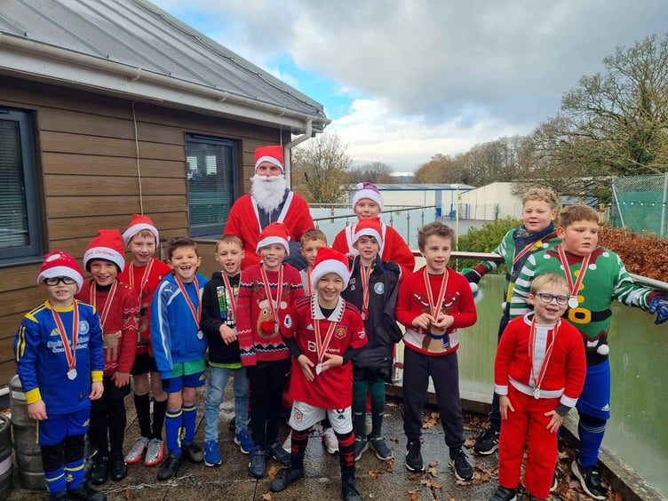 Okey Argygle Under 8s with coach Tim Stevens