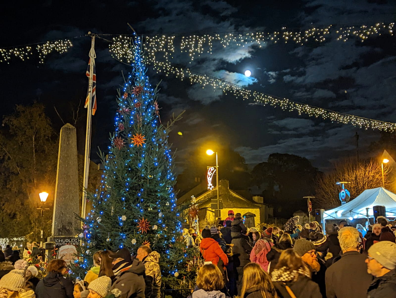 Townsfolk of Chudleigh attended in record numbers, the annual Late Night Shopping and Christmas Lights turn on.
Picture: Douglas Neely (Dec 2022)