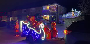 Video: Father Christmas spotted in The Chantrys and north-west Farnham
