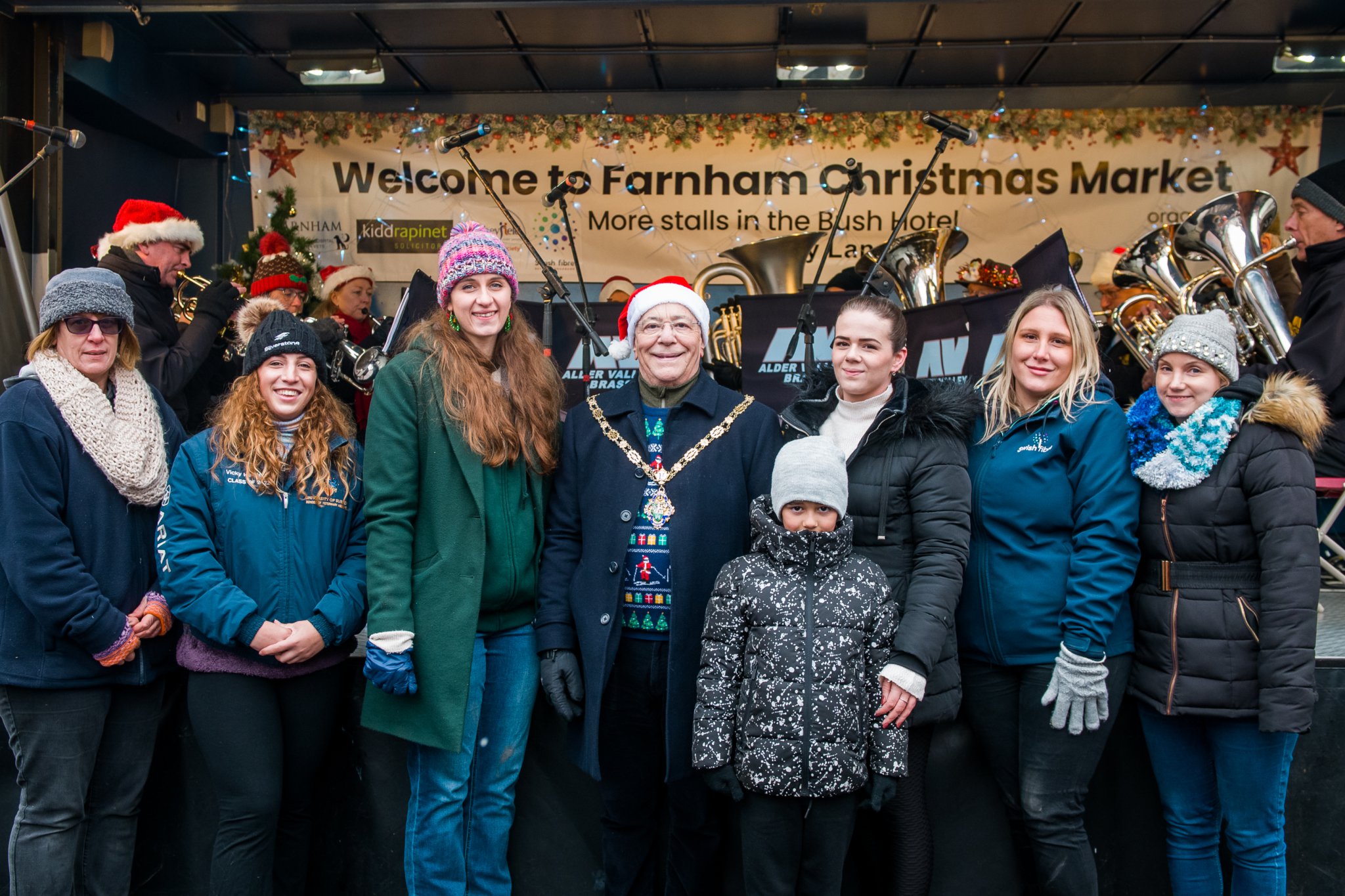 Farnham Veterinary Hospital was the principal sponsor of this year’s Christmas Market with additional support from gold sponsors Abbeyfield, Kidd Rapinet and Swish Fibre