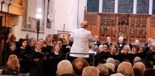 Waverley Singers' Christmas concert raises £740 for youth charity