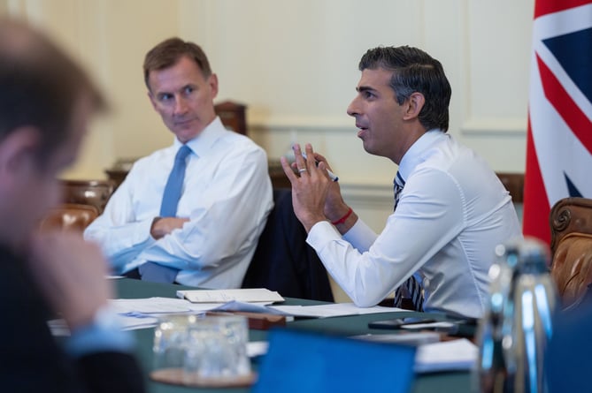 Jeremy Hunt (left) and Rishi Sunak (right)