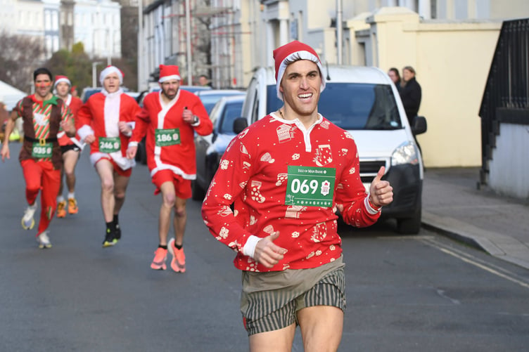 The 2022 Douglas Santa Dash -