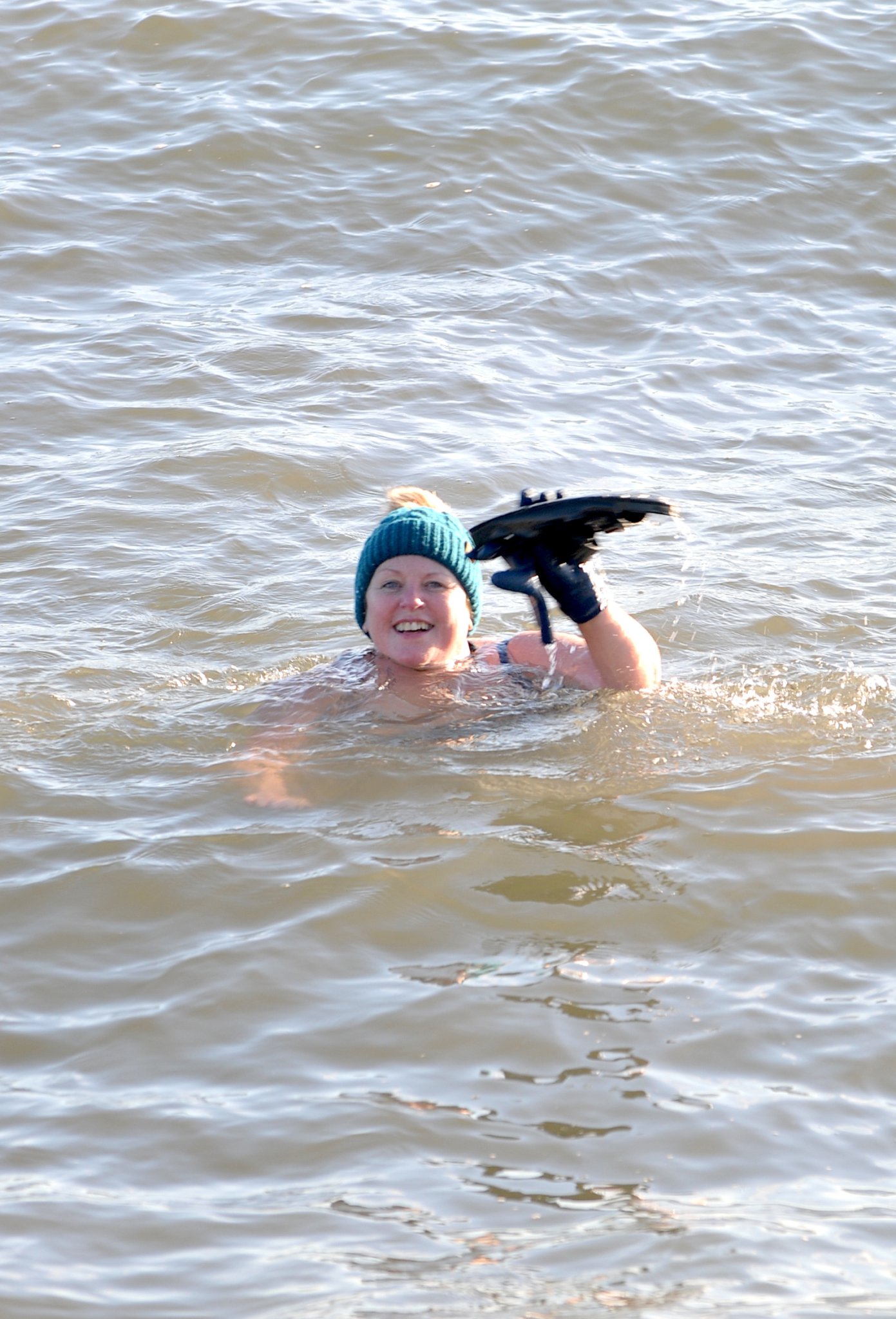Photo: Steve Pope MDA261222B_SP002
Boxing Day, Teignmouth.
Sadly no Boxing Day Dip took place this year but many people turned up to make the most of the winter sunshine, and of course those hardy swimmers who brave the waters on a daily basis throughout the year took to the water as any other day