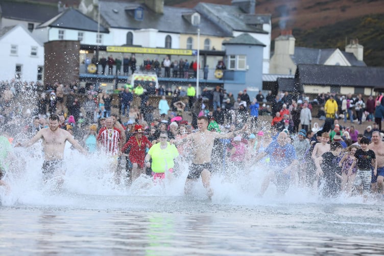Peel, New Year Dip. Photo by Callum Staley (CJS Photography)