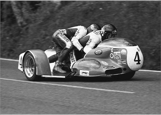 (Above) Rolf Steinhausen with Kenny Arthur in the 1980 TT on the 500cc Bartol