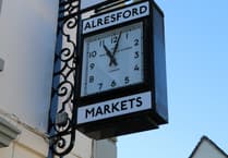 Revamped Alresford clock unveiled by deputy town mayor Angela Clear