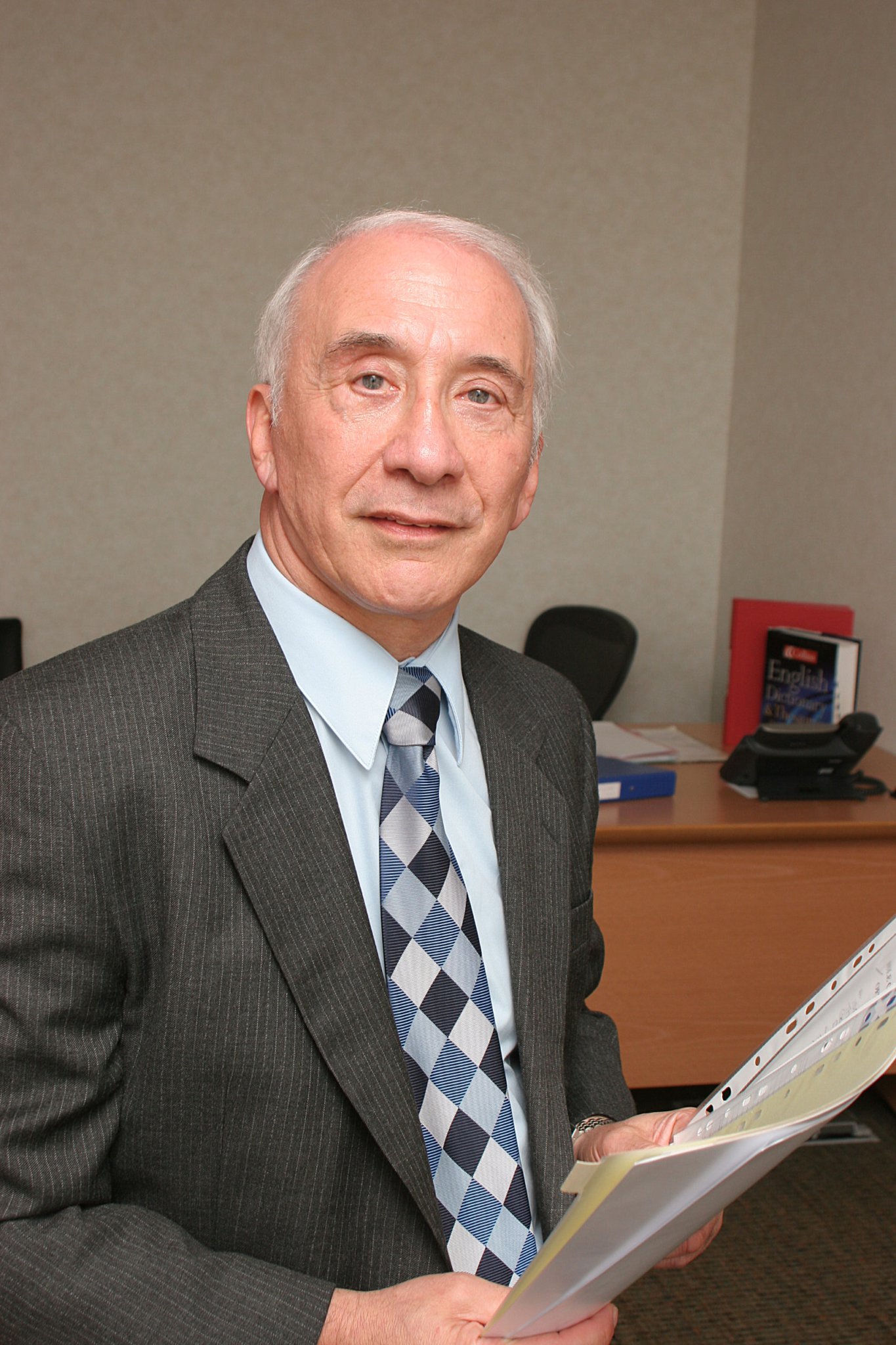 Leonard Singer