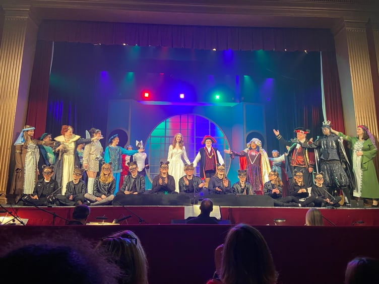 A few tickets are still available for Haslemere Thespians' 2022 pantomime Dick Whittington, playing at Haslemere Hall until Saturday, January 21