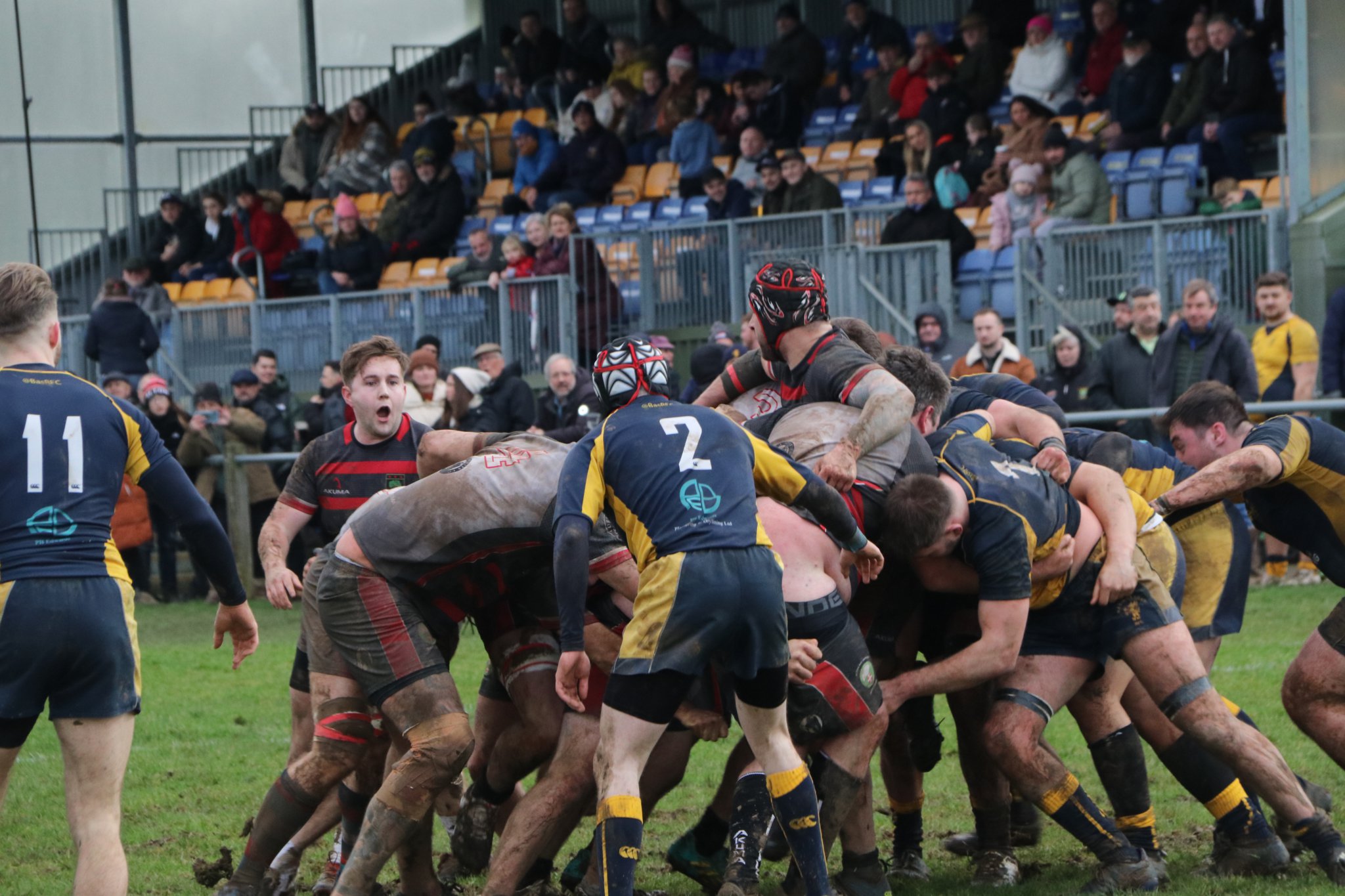 George Pantrey (mouth open) urges the Alton maul forward before their third try