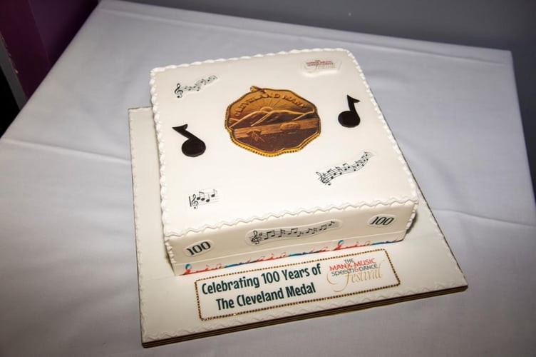 The anniversary cake