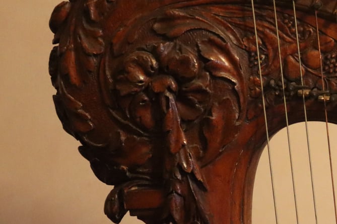 Harp believed to have belonged to Jane Austen's cousin and sister-in-law Eliza De Feullide.