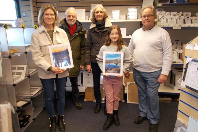 Adult category winner Clare Bent, Bob Daniels (chairman, NT Supporters committee), Bryony Chapman (competition organiser), junior winner  Louisa Vassalla, and Brian Simmonds (Raymond Reid Photo, sponsors)