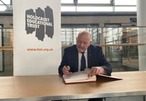 Local politicians mark  Holocaust Memorial Day
